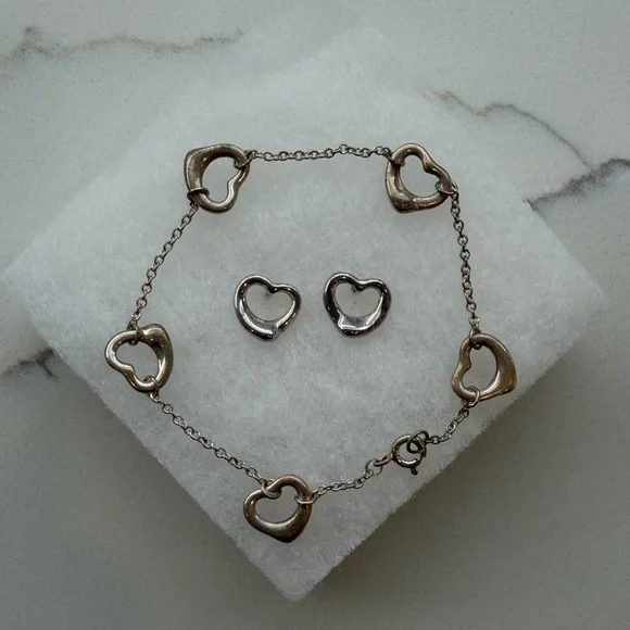 Tiffany & Co. Elsa Peretti Open Heart Bracelet and Earring Set - Picture 2 of 7